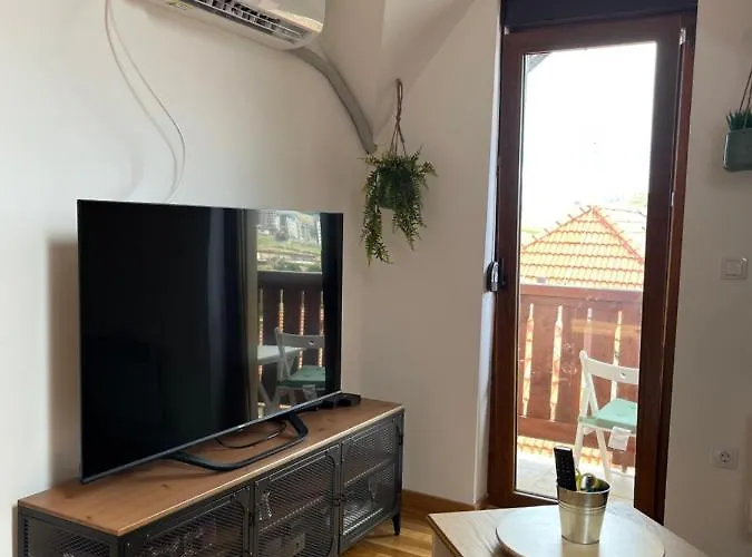 Pinewood Nest Luxe Spa&view Apartman *